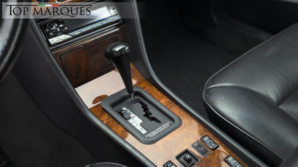 300 300 CE-24 cat Coupé