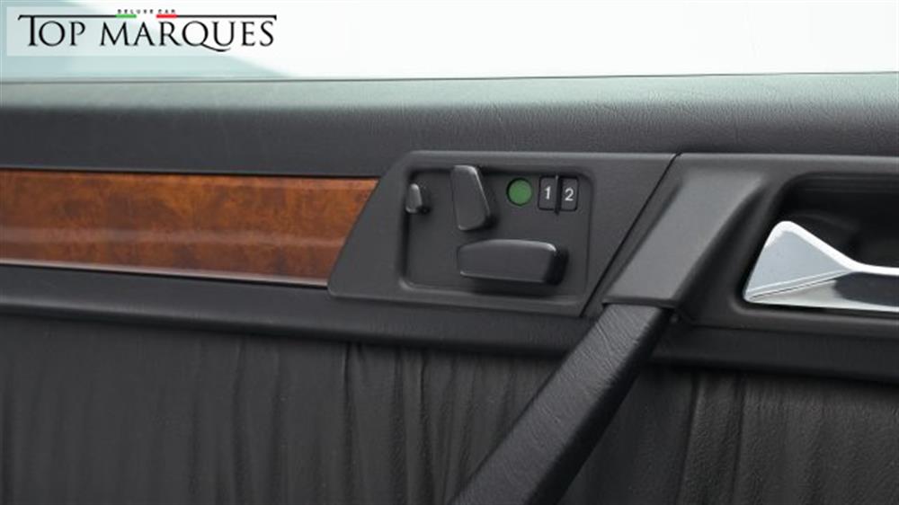 300 300 CE-24 cat Coupé