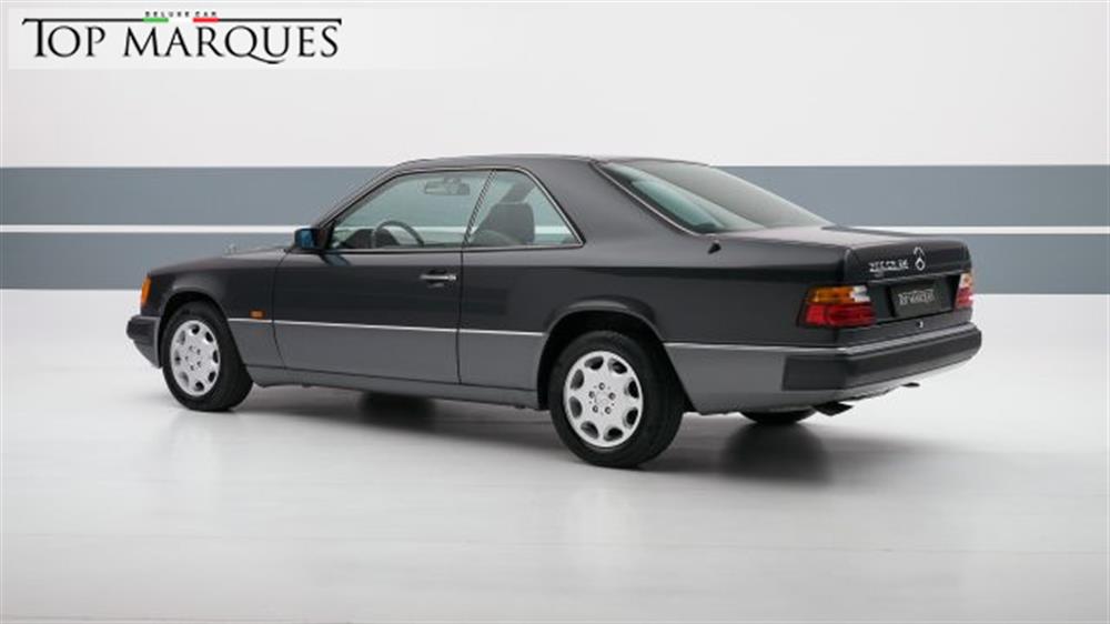 300 300 CE-24 cat Coupé