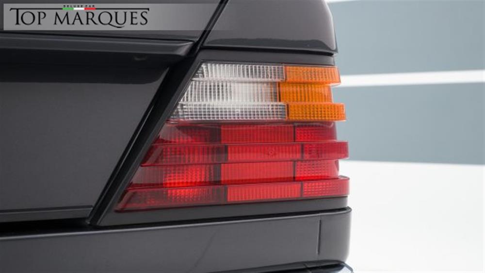 300 300 CE-24 cat Coupé