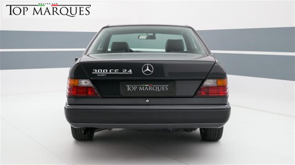 300 300 CE-24 cat Coupé