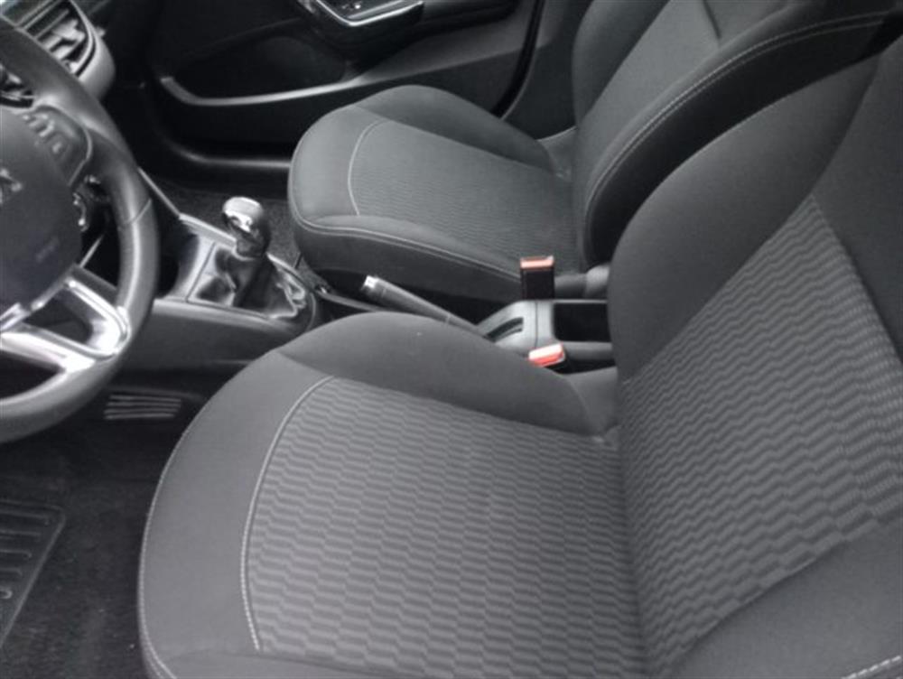 208 208 1.2 VTi 82 CV 5 port