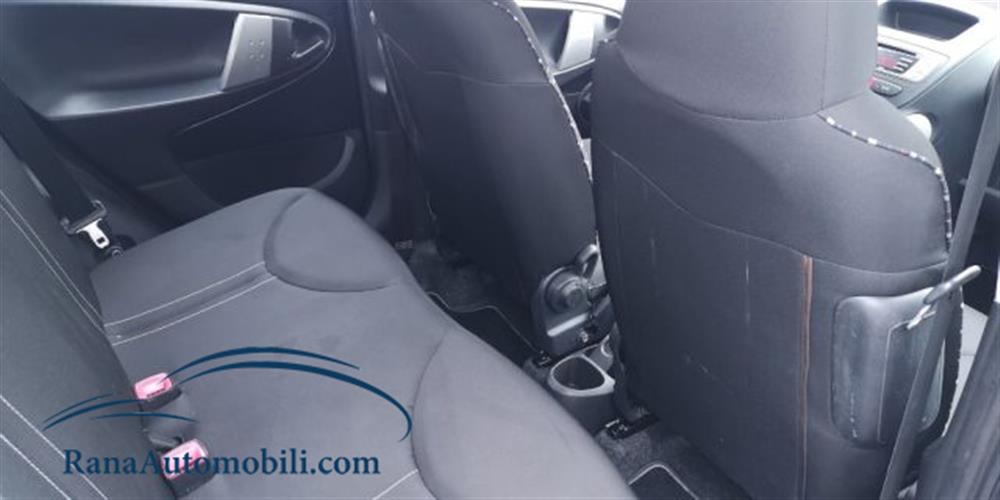 C1 C1 1.0 5p Attraction Ne