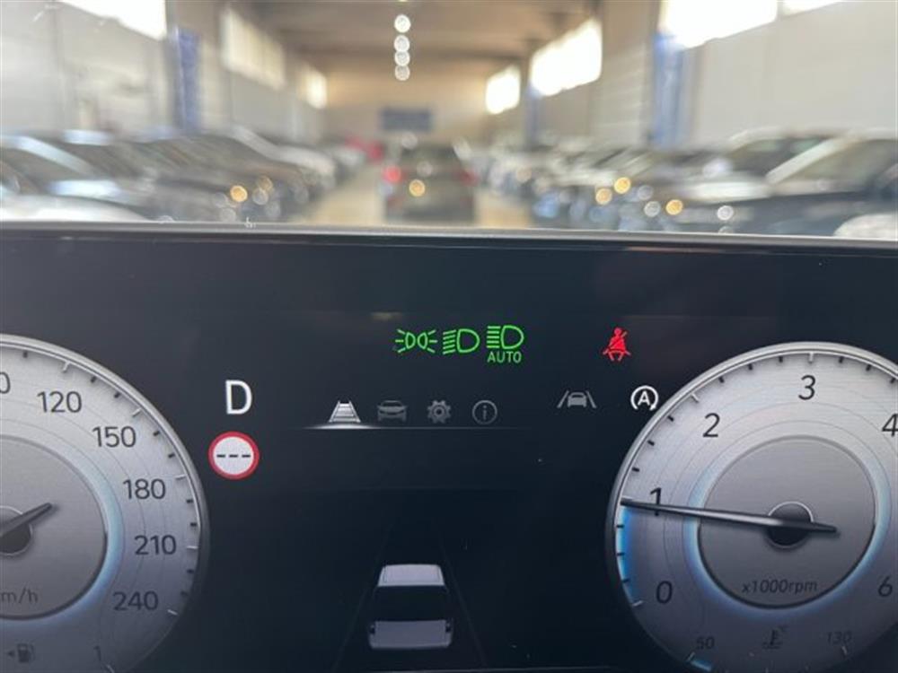 Staria Staria 2.2 AT AWD 4X4 9 pos