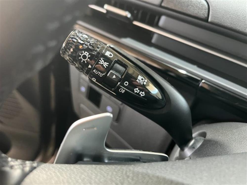 Staria Staria 2.2 AT AWD 4X4 9 pos