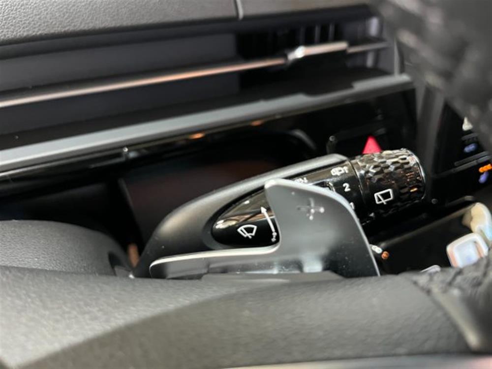 Staria Staria 2.2 AT AWD 4X4 9 pos