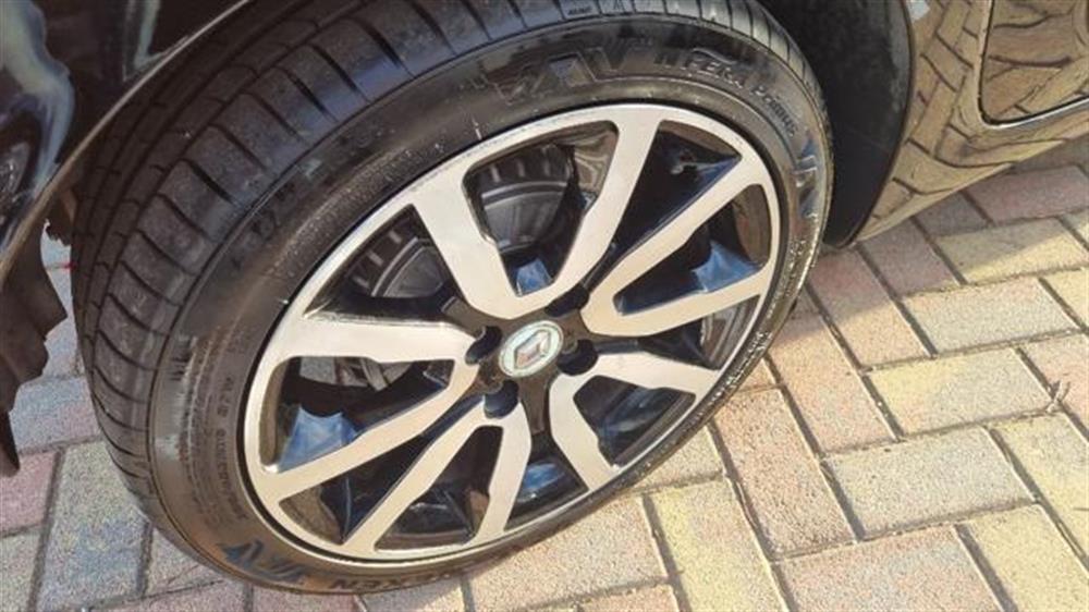 Twingo Twingo TCe 90 CV La Parisi