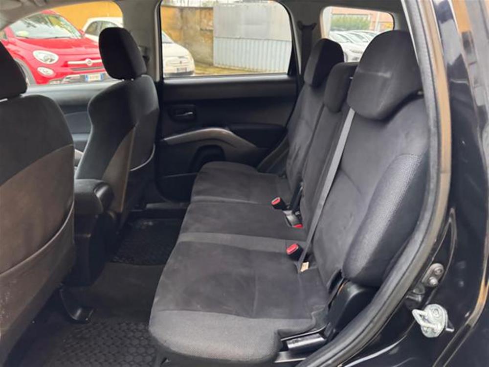 Outlander Outlander 7 posti 2.0 DI-D Int