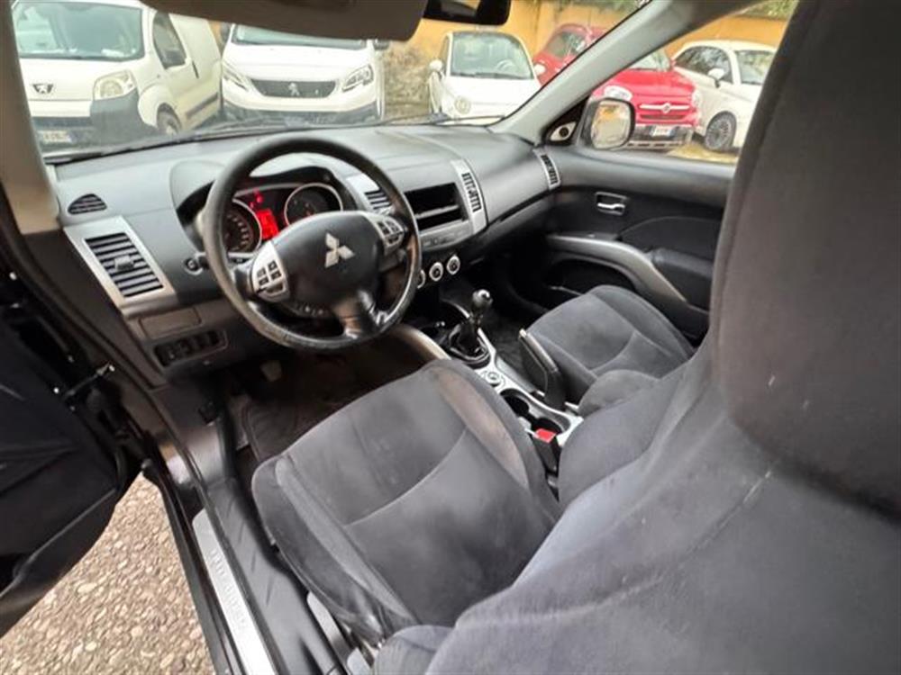 Outlander Outlander 7 posti 2.0 DI-D Int