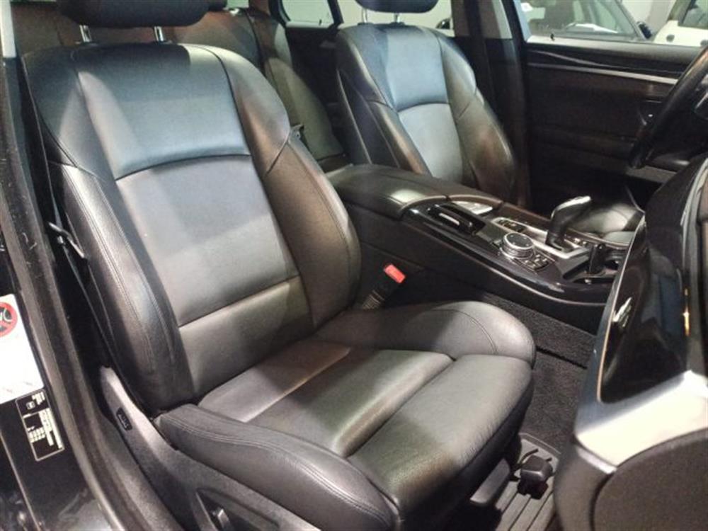 525 525 d xDrive Touring Lux
