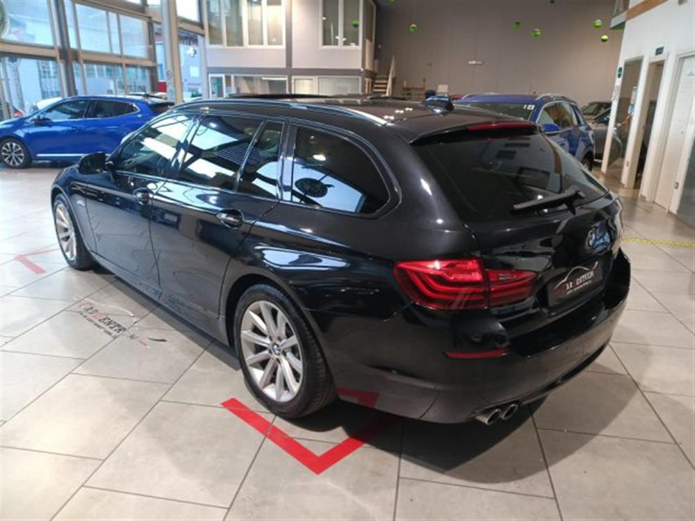 525 525 d xDrive Touring Lux