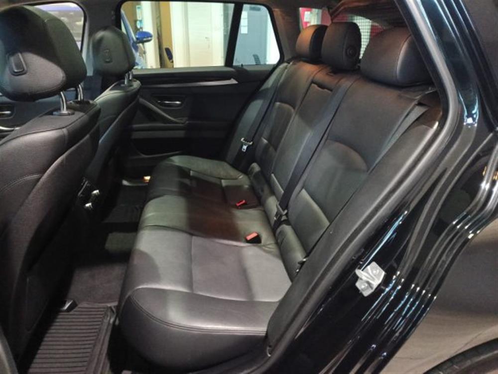 525 525 d xDrive Touring Lux