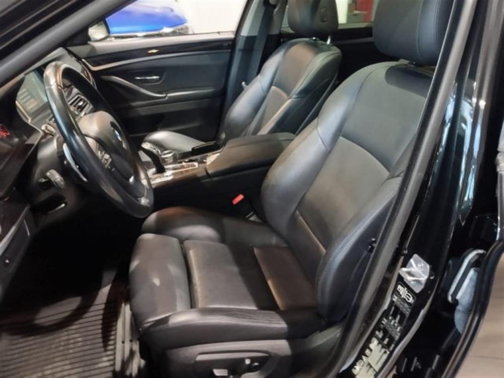 525 525 d xDrive Touring Lux
