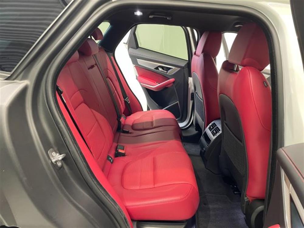 F-Pace F-Pace 2.0 D AWD aut. MHEV