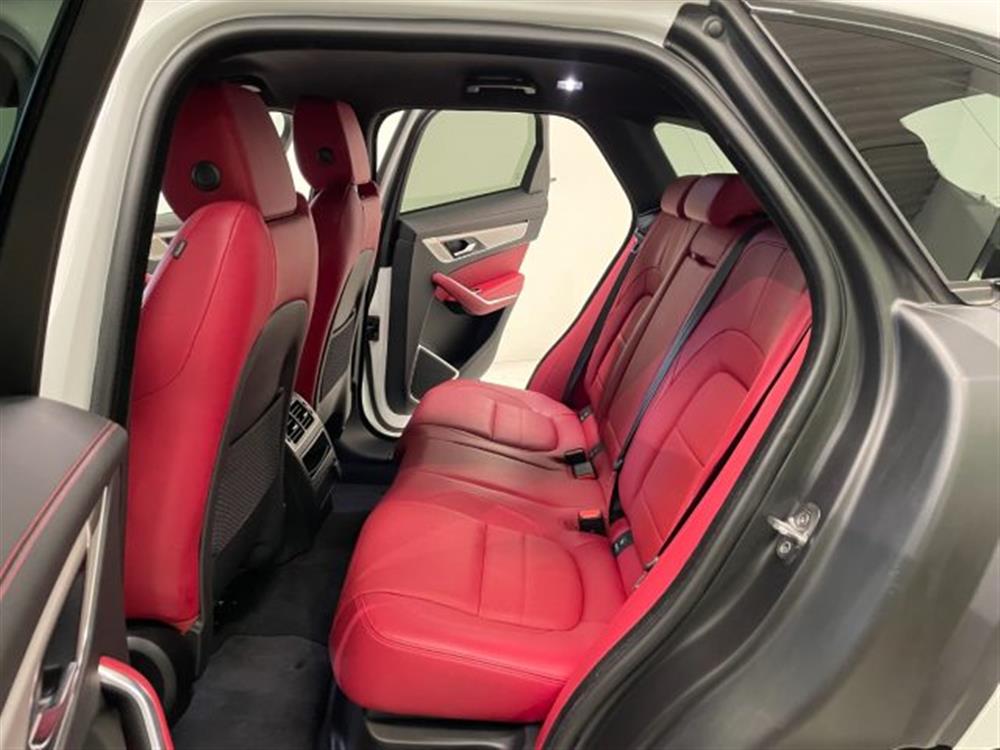 F-Pace F-Pace 2.0 D AWD aut. MHEV