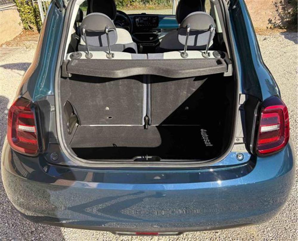 500e 500e 3+1 42 kWh Icon