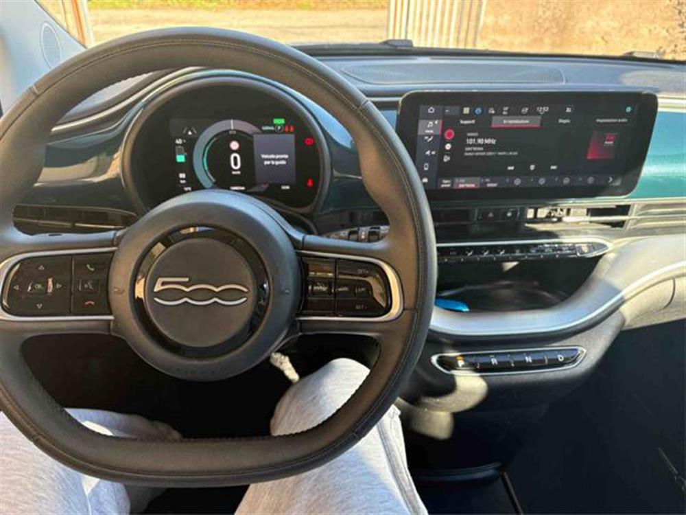 500e 500e 3+1 42 kWh Icon