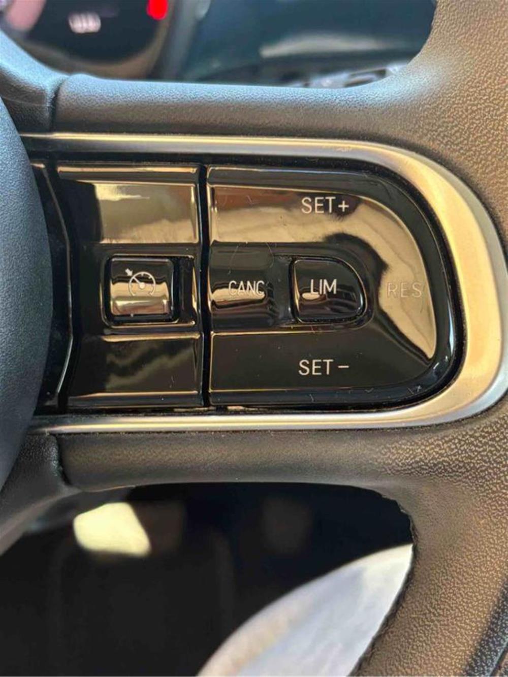 500e 500e 3+1 42 kWh Icon