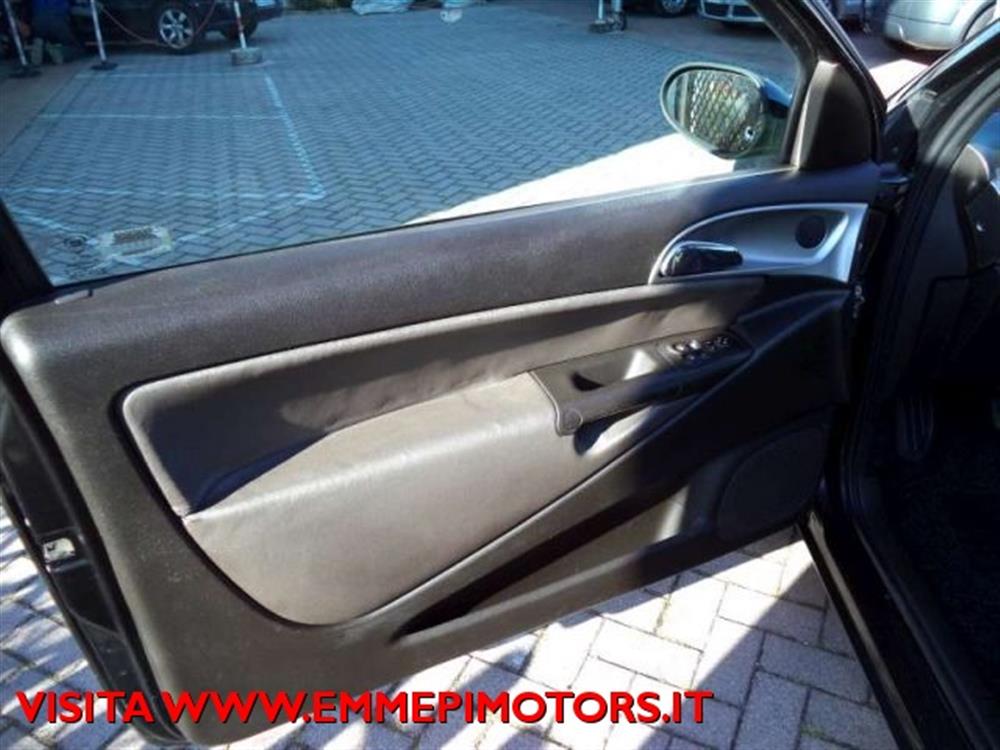 Ypsilon Ypsilon 1.2 Argento