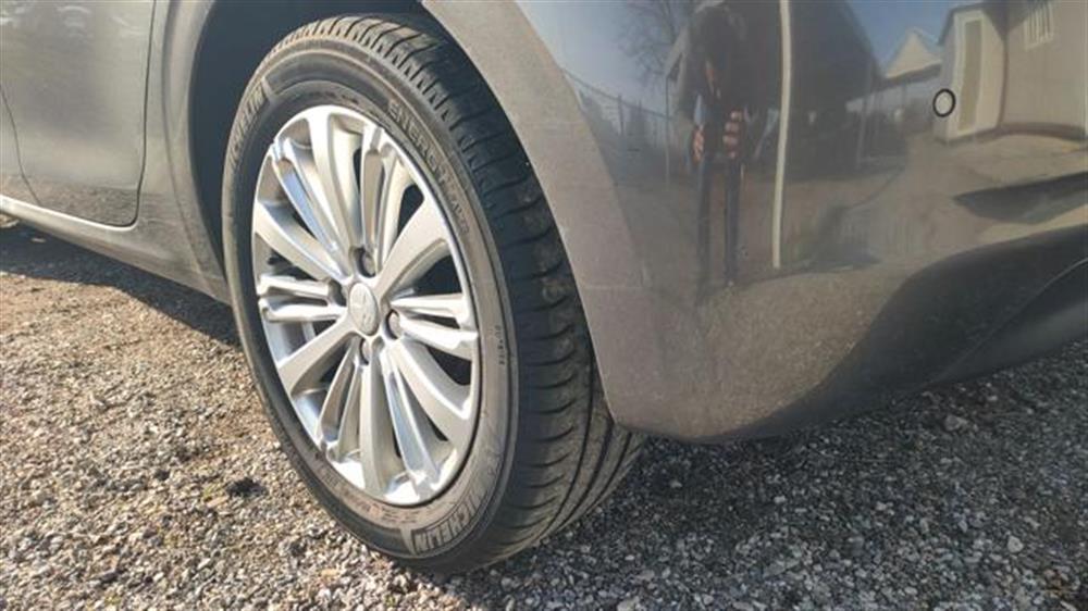 208 208 1.2 82CV BENZINA 5 p