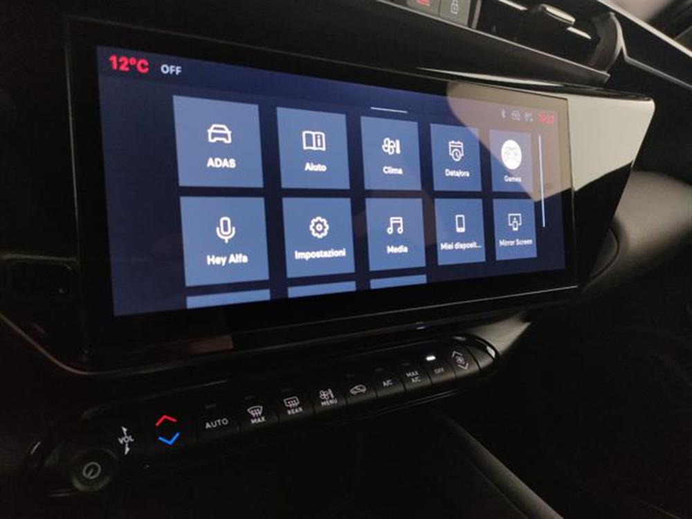 Junior Junior 1.2 136 CV Hybrid eD