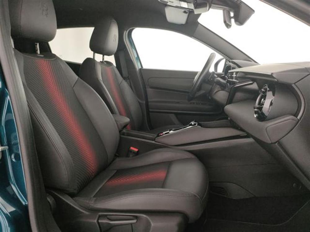 Junior Junior 1.2 136 CV Hybrid eD