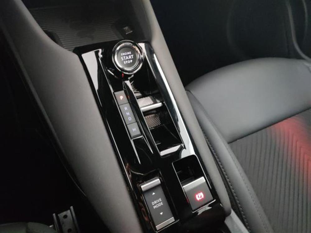 Junior Junior 1.2 136 CV Hybrid eD