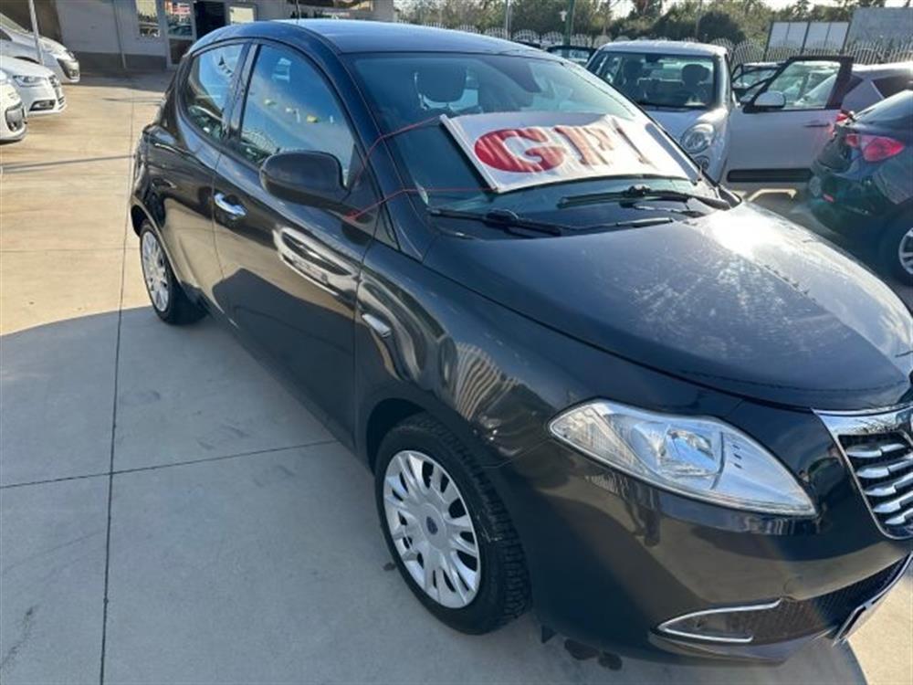 Ypsilon Ypsilon 1.2 69 CV 5 porte Go