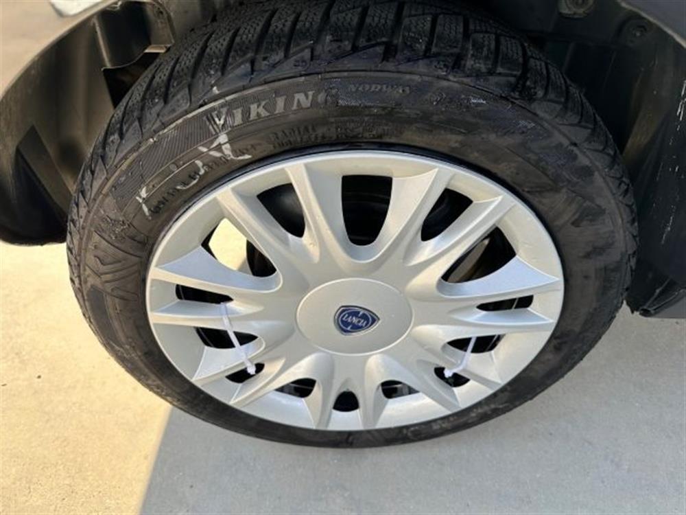 Ypsilon Ypsilon 1.2 69 CV 5 porte Go