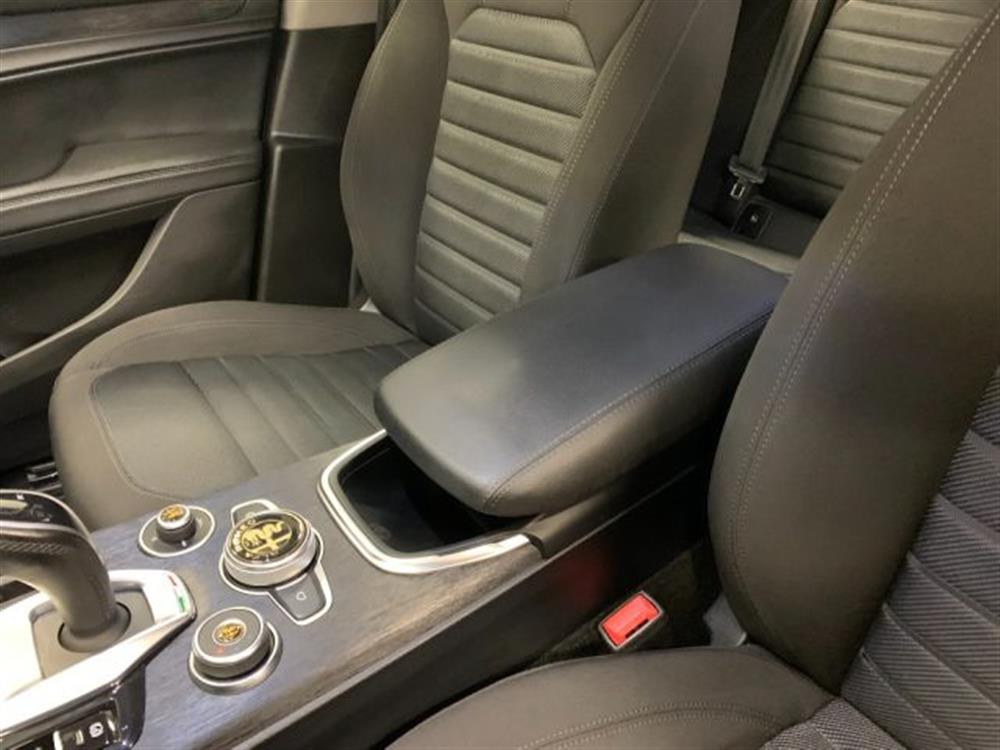 Stelvio Stelvio 2.2 Diesel AT8 Sport