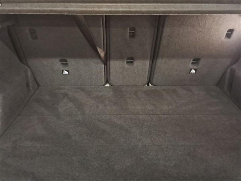 X1 X1 sDrive18d xLine Aut.