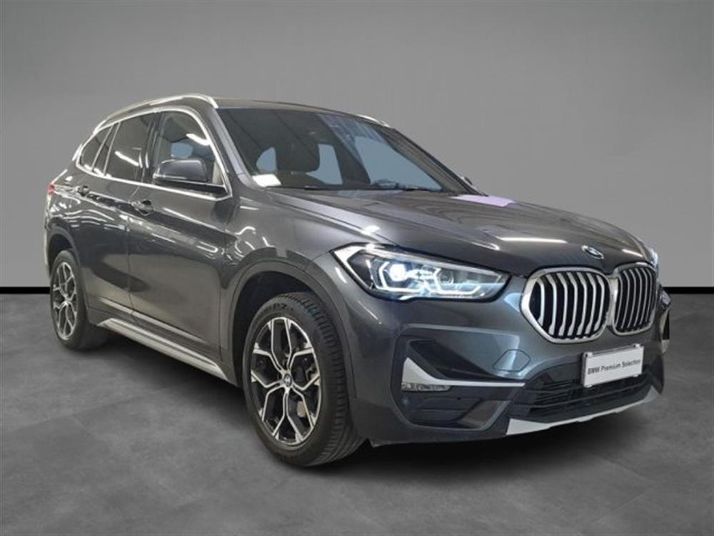 X1 X1 sDrive18d xLine Aut.