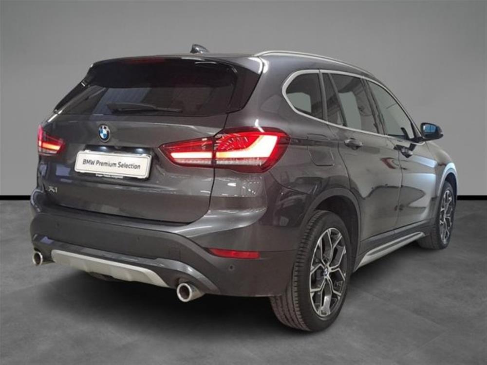 X1 X1 sDrive18d xLine Aut.