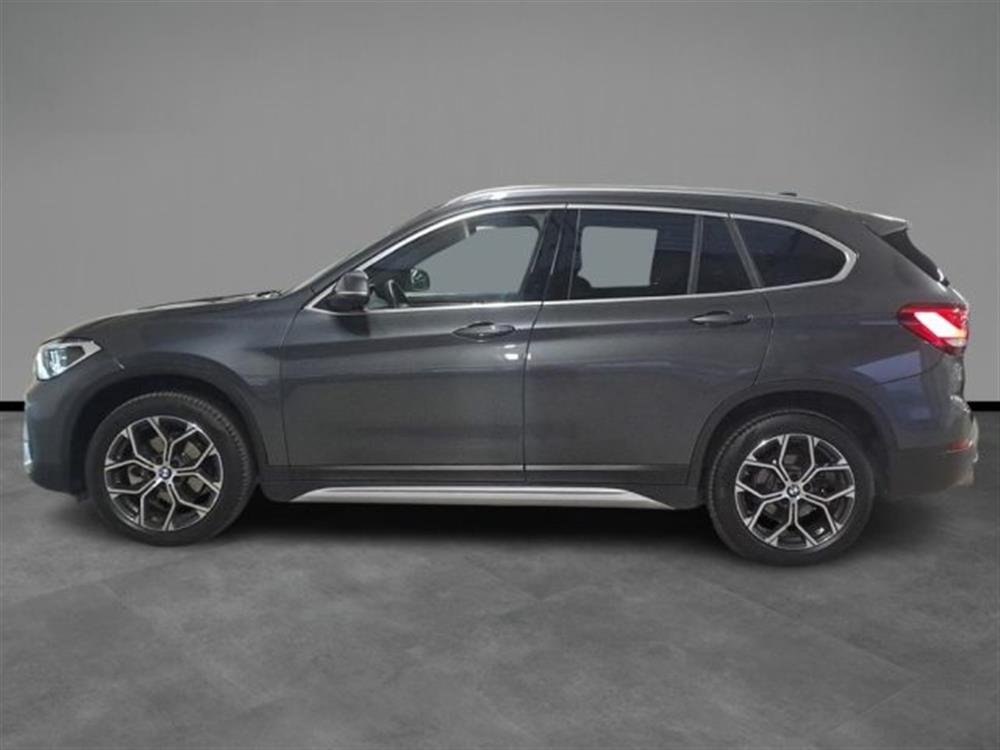 X1 X1 sDrive18d xLine Aut.