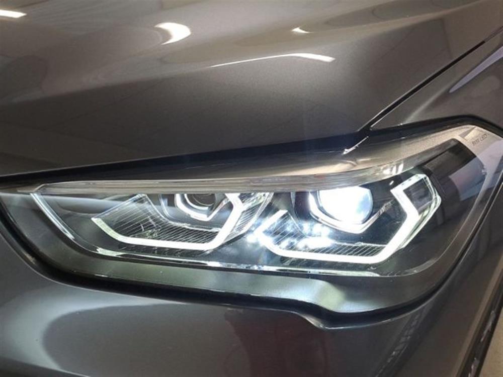 X1 X1 sDrive18d xLine Aut.