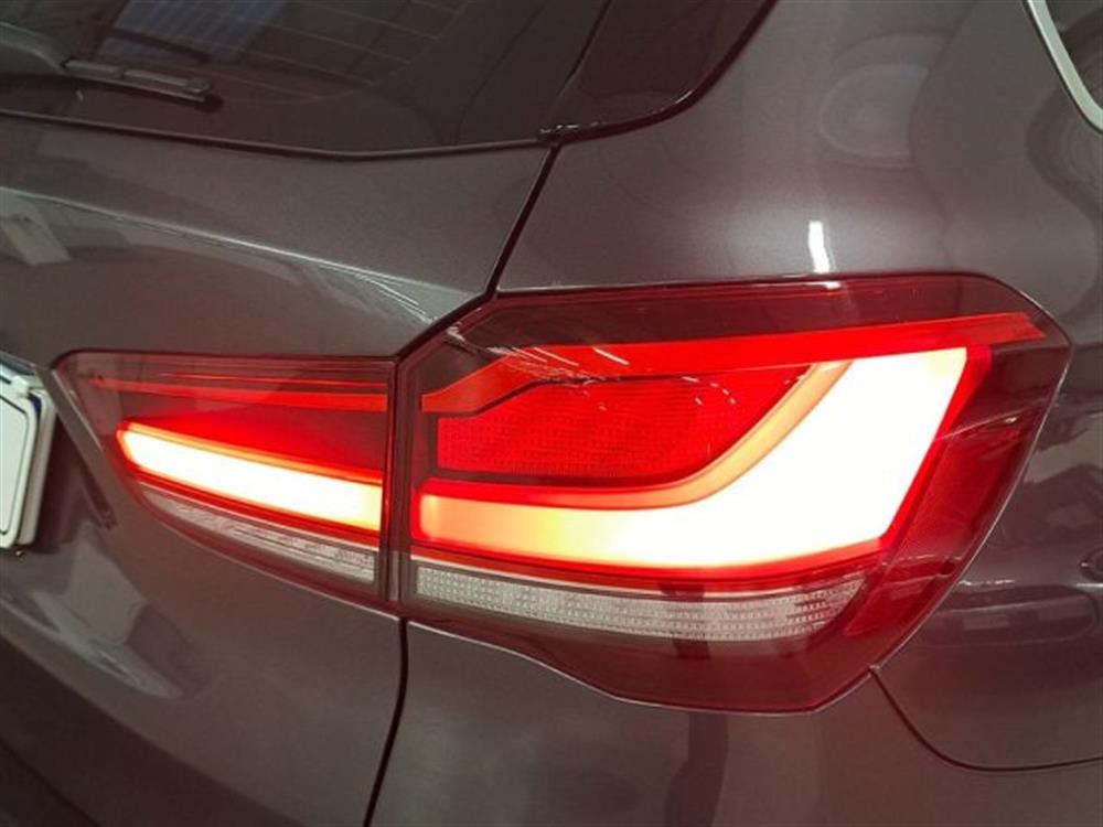 X1 X1 sDrive18d xLine Aut.