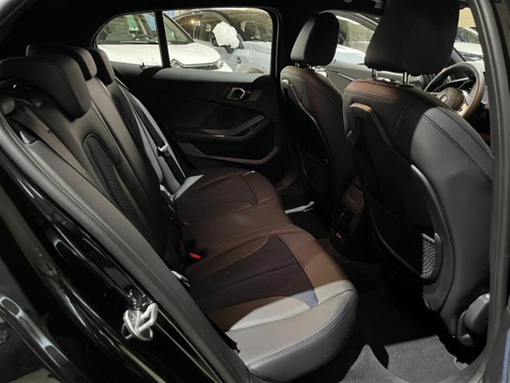 118 118 dA 5p. AUT. Msport /