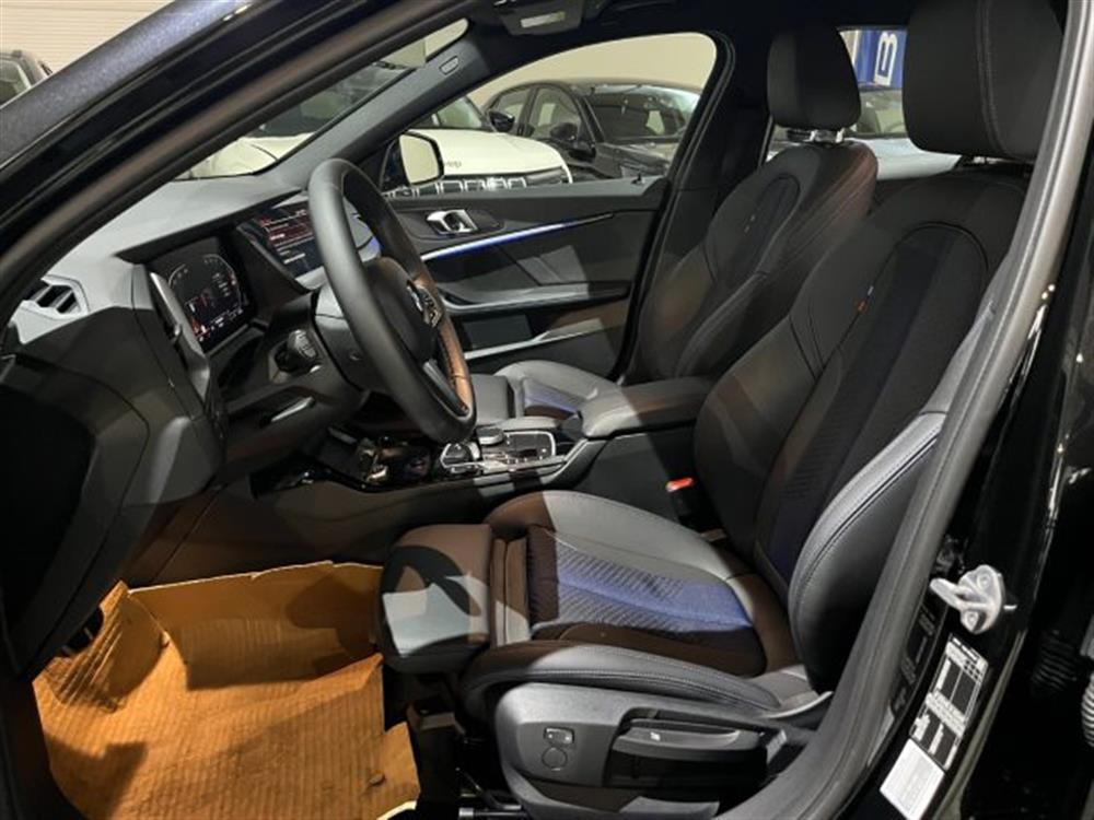 118 118 dA 5p. AUT. Msport /