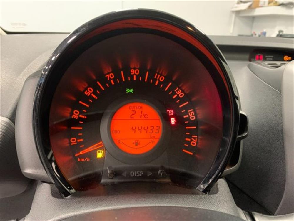 108 108 1.0 Benzina 5 Porte