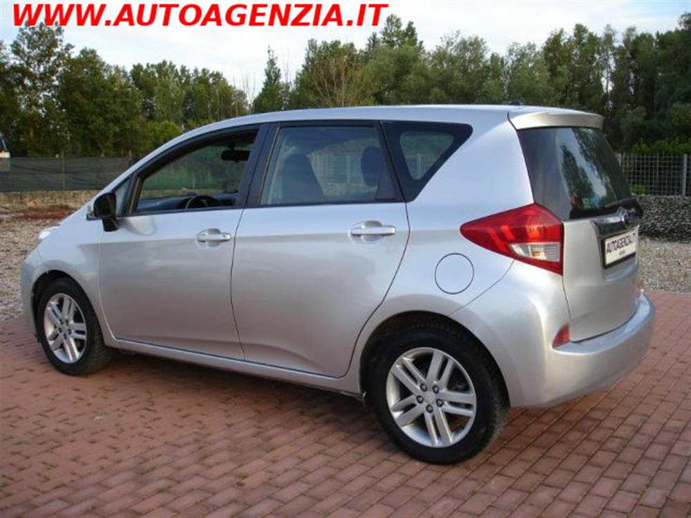 Trezia Trezia 1.3i 6MT Comfort MUL