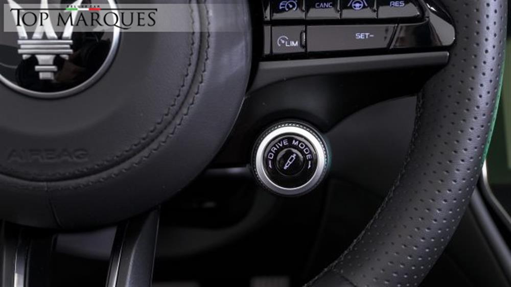 GranCabrio GranCabrio V6 550 CV AWD Trofeo