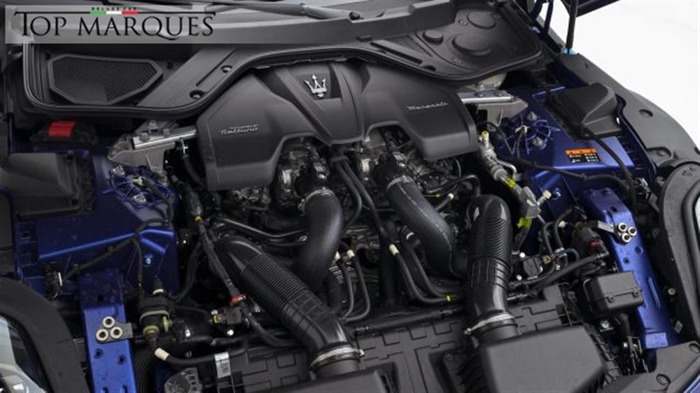 GranCabrio GranCabrio V6 550 CV AWD Trofeo