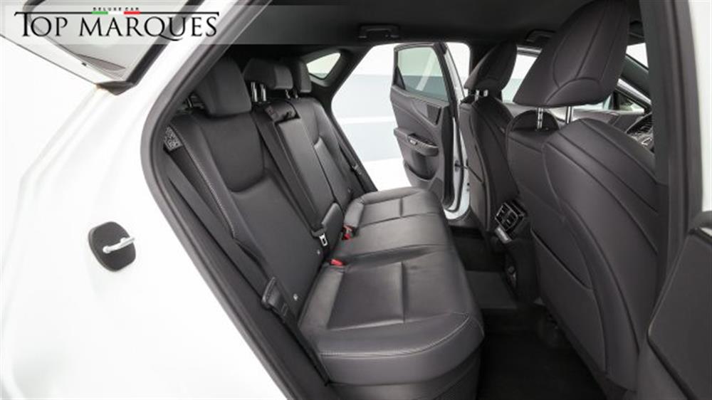 NX 450h NX 450h NX Plug-in 4WD F-Spo