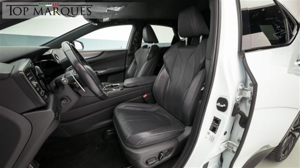 NX 450h NX 450h NX Plug-in 4WD F-Spo