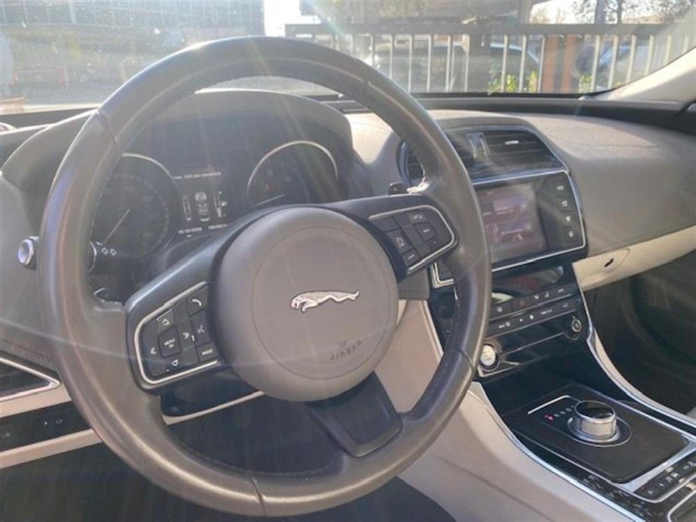 XE XE 2.0 D Turbo 180CV au