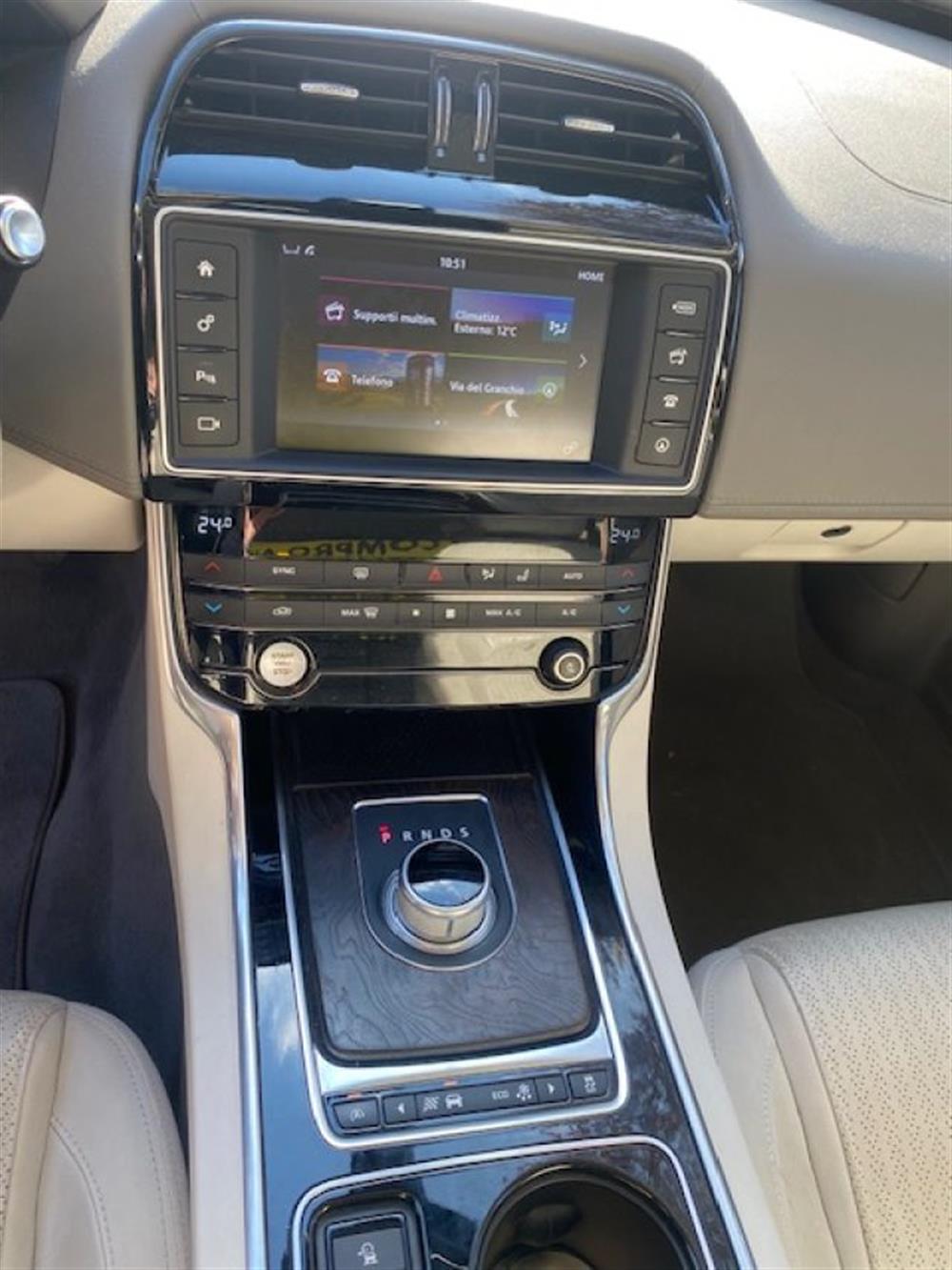 XE XE 2.0 D Turbo 180CV au