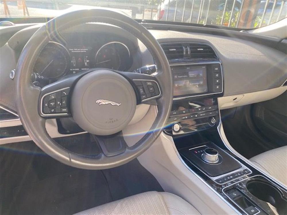 XE XE 2.0 D Turbo 180CV au