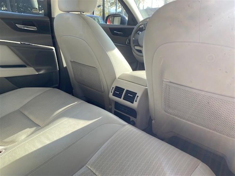 XE XE 2.0 D Turbo 180CV au