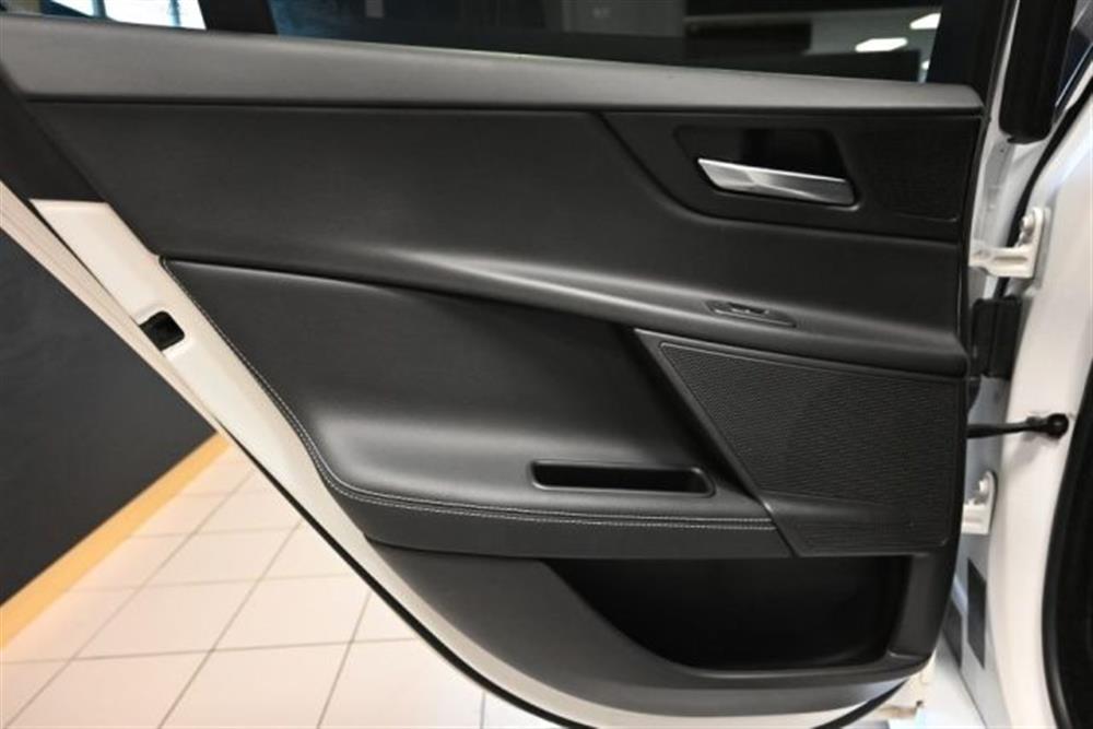 XE XE 2.0d 180CV AUTO R-SP