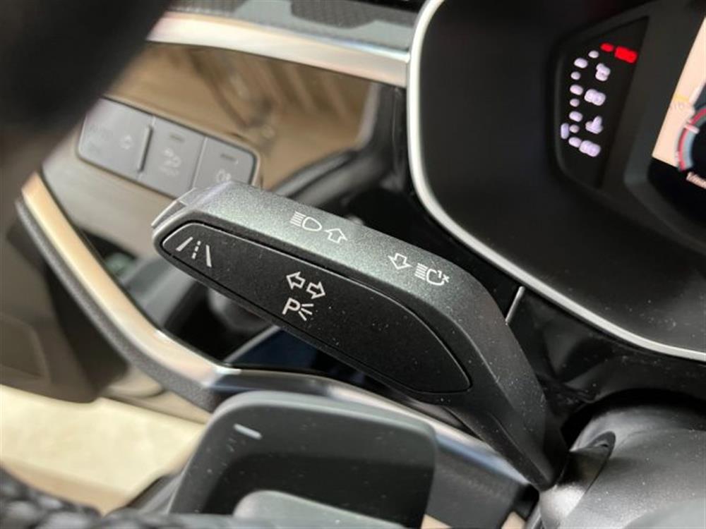 Q3 Q3 35TDI Stronic Busine